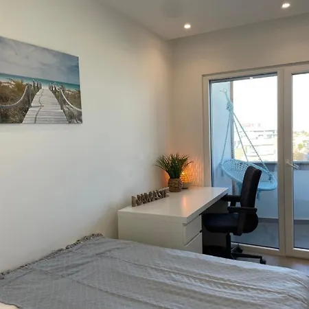 Penthouse W/private Rooftop,whirlpool, Bbq, Sauna Apartment