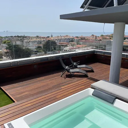 Penthouse W/private Rooftop,whirlpool, Bbq, Sauna Parede
