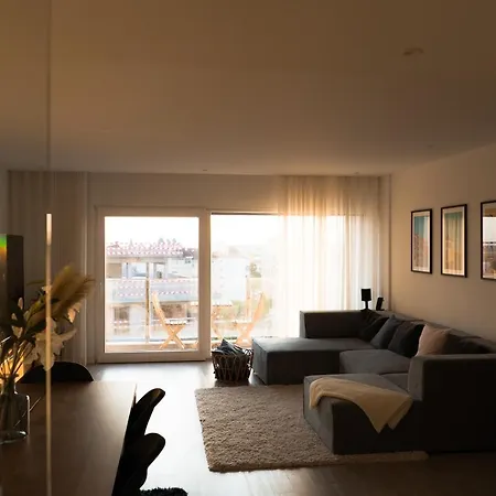 Penthouse W/private Rooftop,whirlpool, Bbq, Sauna Apartment Parede