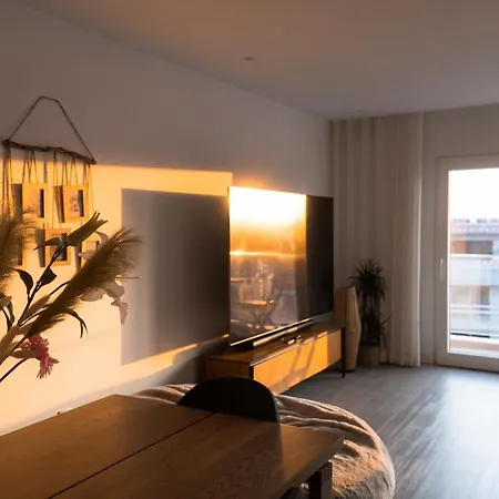 Penthouse W/private Rooftop,whirlpool, Bbq, Sauna